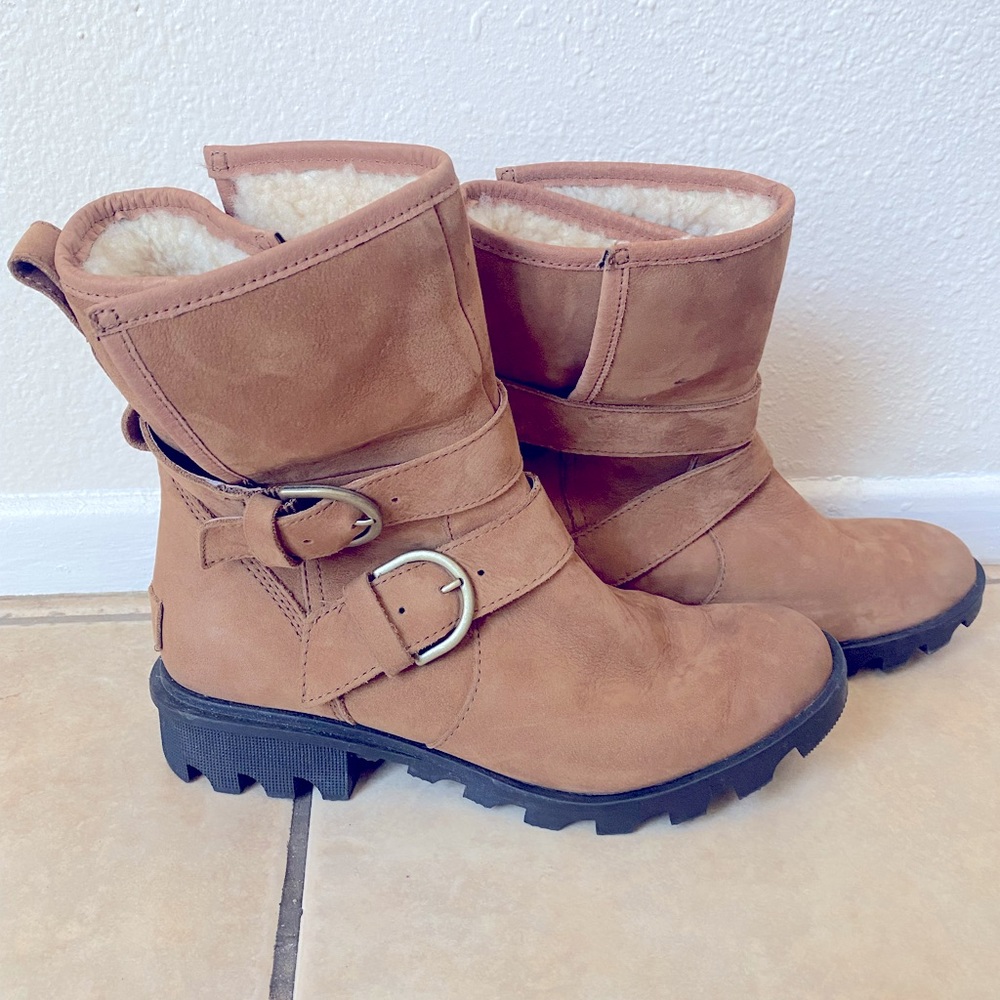 NWT Sorel fur boots